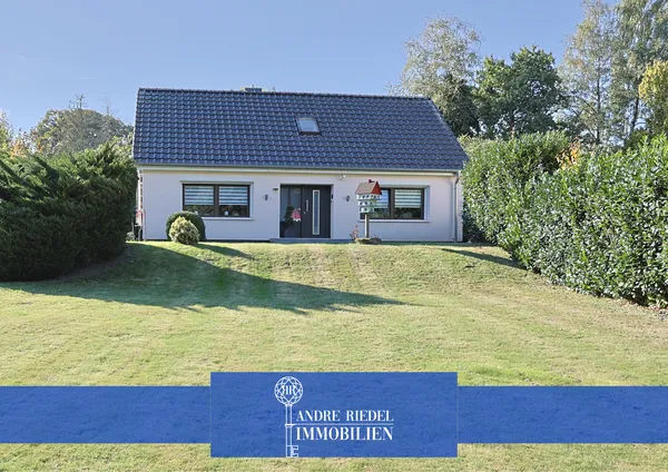 EFH + Bauplatz | Dach 2014 | Fassade 2013 | Vorbescheid ✔️ | Oma next door 😉 | Privatsphäre